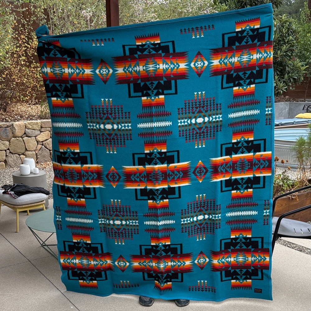 Pendleton Blanket - Picture 4 of 7